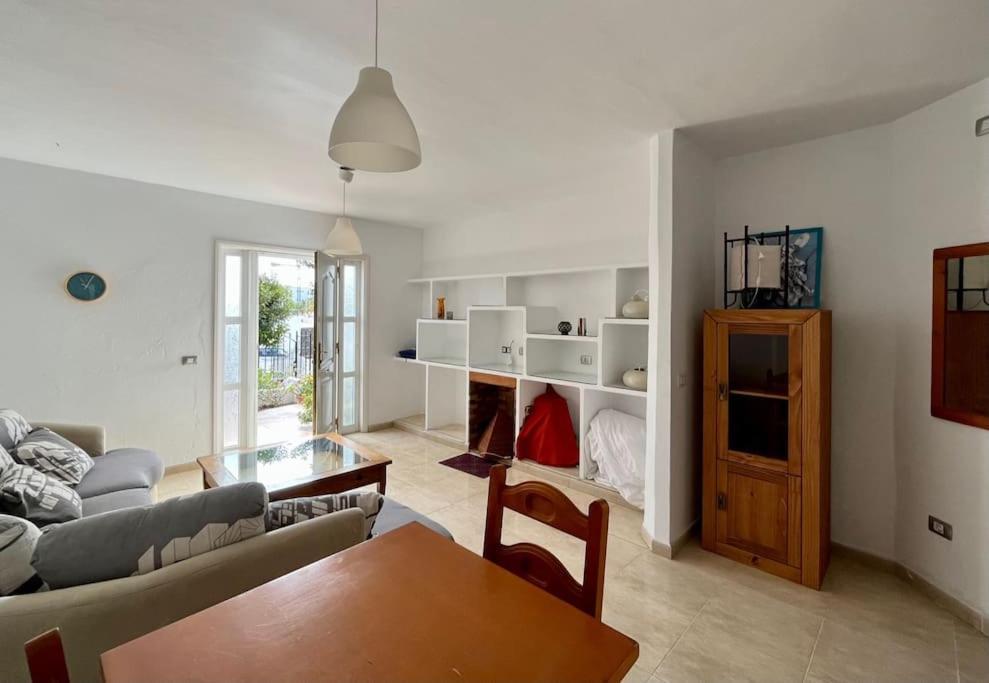 Playa Chica Apt With Terrace 100 M From The Sea 푸에르토 델 카르멘 외부 사진